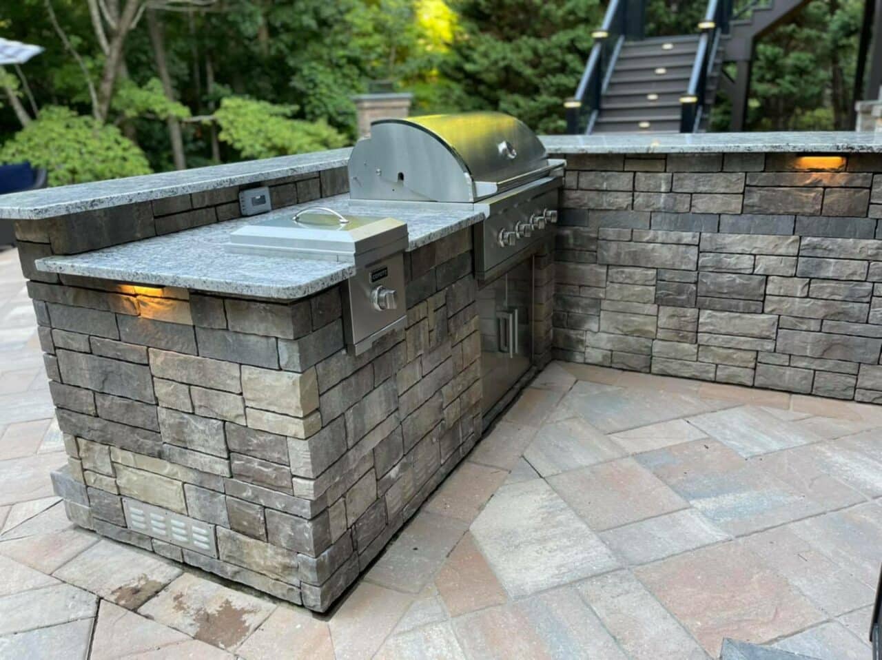 Custom outdoor kitchen and outdoor living spaces builder and contractor - Raleigh, North Carolina