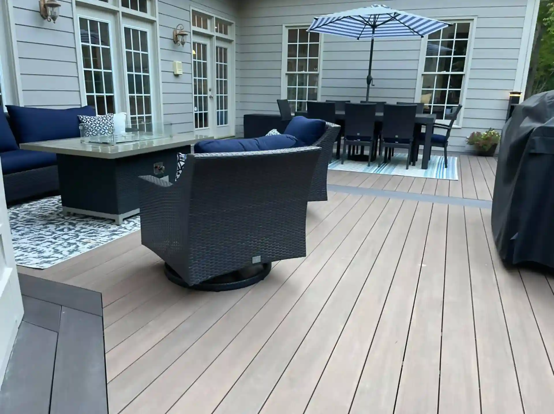 Photo of a composite deck with outdoor furniture