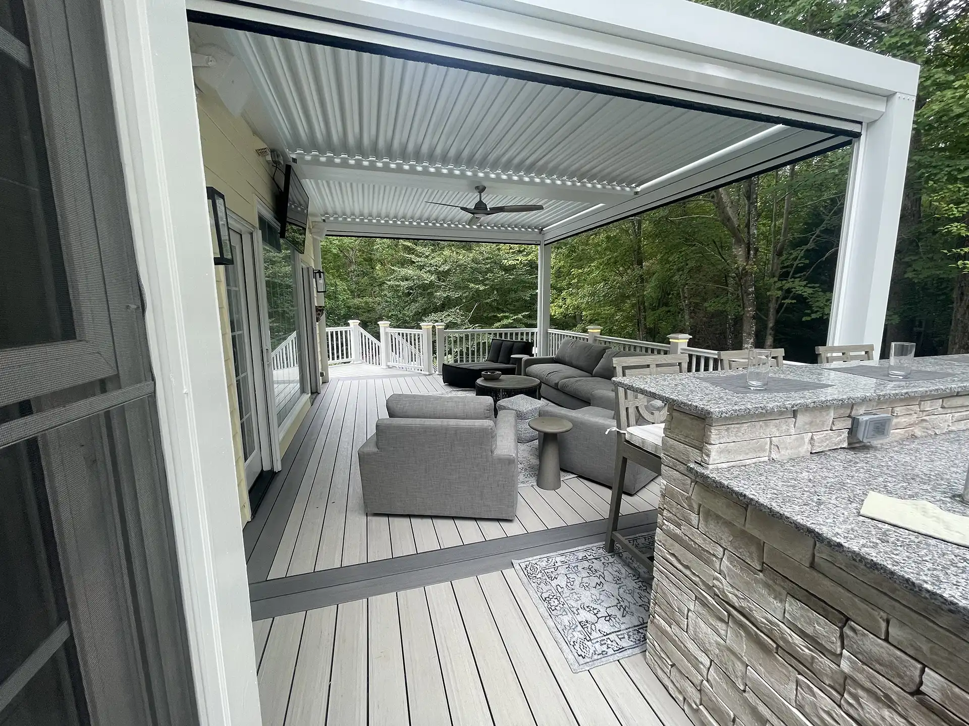 Maximize Comfort: Custom Options to Consider for Your StruXure Pergola